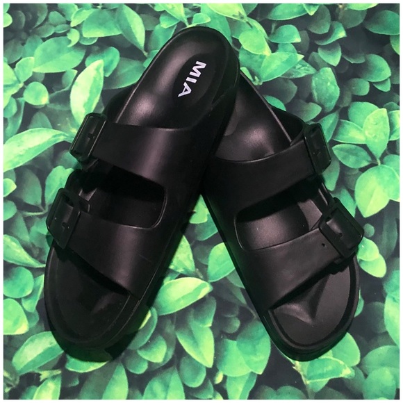 mia jasmin dual buckle sandal